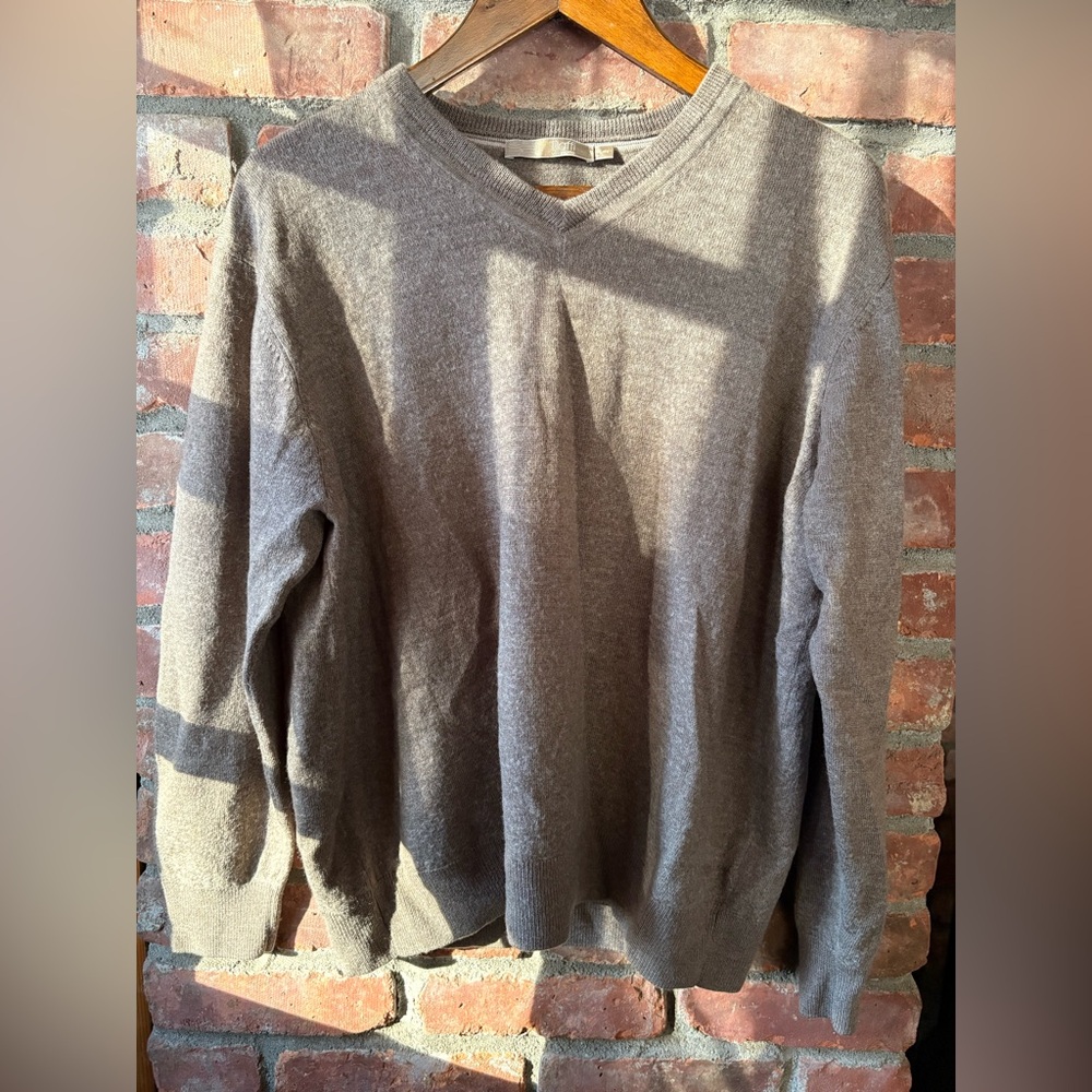 Women’s Merino V-Neck Sweater